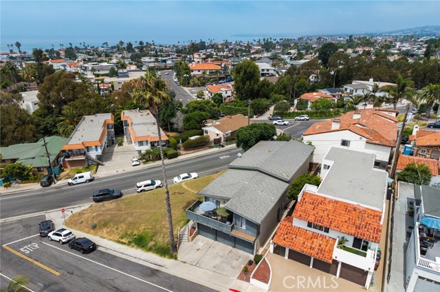 238 Avenida Serra, San Clemente CA: https://media.crmls.org/medias/dc235213-eab6-4310-9bc3-b3c85f7ffdc1.jpg