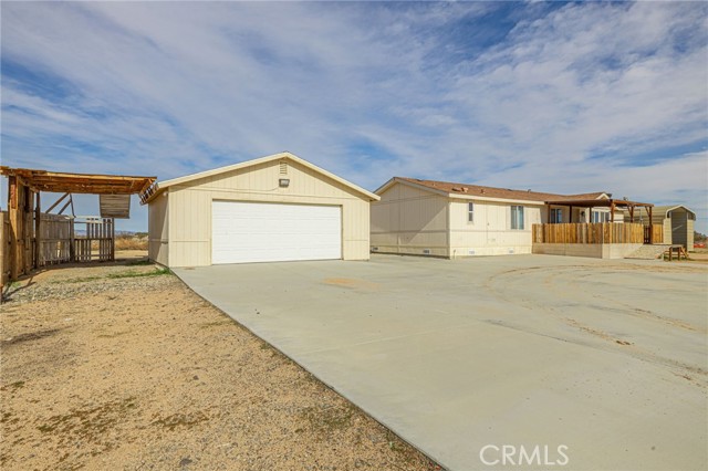 Detail Gallery Image 5 of 49 For 277 Longhorn, Mojave,  CA 93501 - 3 Beds | 2 Baths