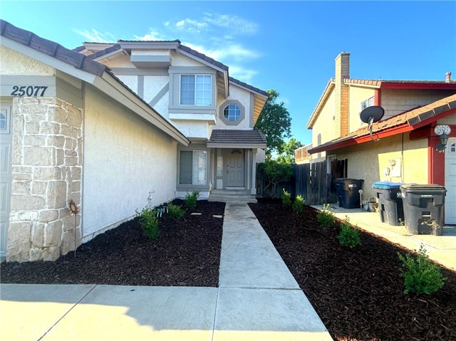 Detail Gallery Image 2 of 24 For 25077 Morning Dove Way, Moreno Valley,  CA 92551 - 4 Beds | 2/1 Baths