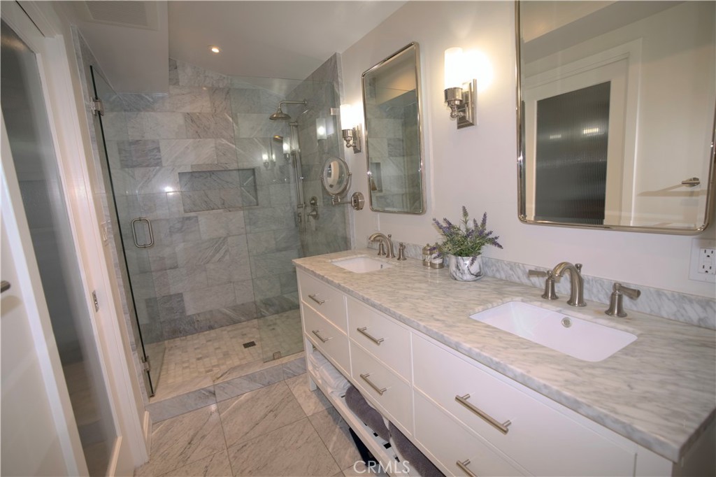 MLS #OC25164234 img 48