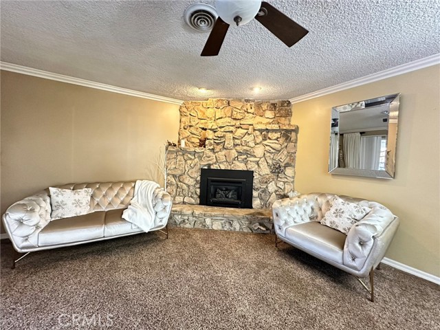 Detail Gallery Image 4 of 33 For 3623 Redlands, Bakersfield,  CA 93306 - 3 Beds | 2 Baths