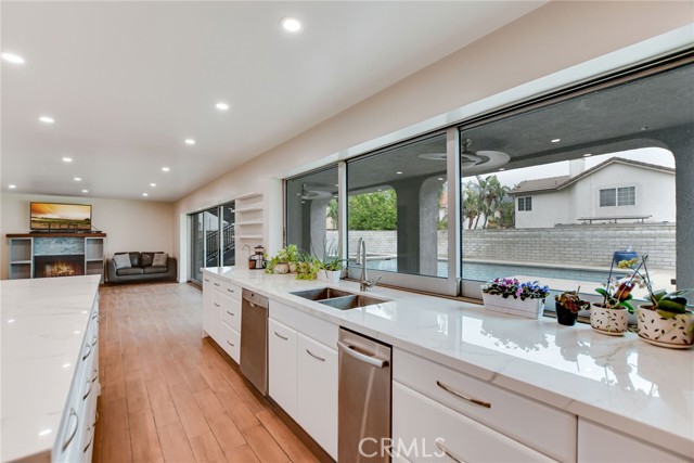 5561 Western Avenue, San Bernardino CA: https://media.crmls.org/medias/dc24abef-866d-479e-855d-6ee6f6c9292c.jpg