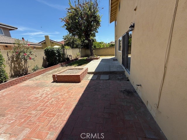13527 Edgefield Street, Cerritos CA: https://media.crmls.org/medias/dc24b54e-73e7-4d7b-911d-a884c3613d87.jpg