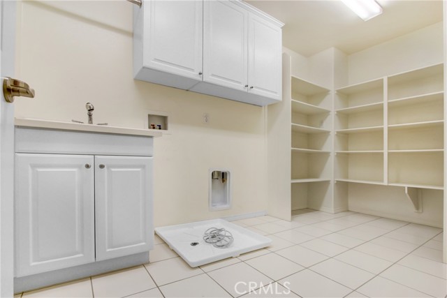 Detail Gallery Image 14 of 21 For 5594 Skimmer Dr, Jurupa Valley,  CA 91752 - 5 Beds | 3 Baths