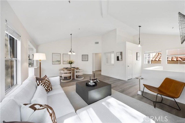 Detail Gallery Image 8 of 30 For 15 Ericson Aisle, Irvine,  CA 92620 - 3 Beds | 2 Baths