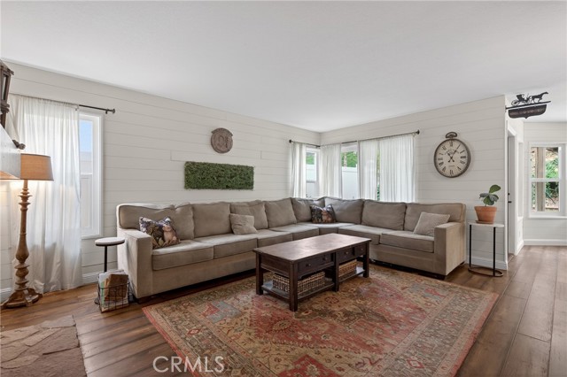 Detail Gallery Image 11 of 22 For 1380 Tanglewood, Corona,  CA 92882 - 4 Beds | 2/1 Baths