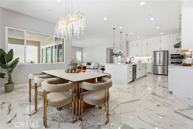 Detail Gallery Image 24 of 75 For 17721 Ridgeline Ct, Saugus,  CA 91350 - 4 Beds | 4 Baths