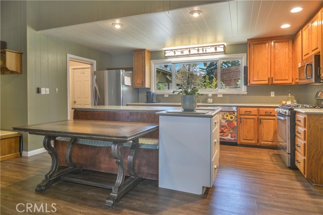 Detail Gallery Image 27 of 31 For 26193 Circle Dr, Twin Peaks,  CA 92391 - 3 Beds | 2 Baths