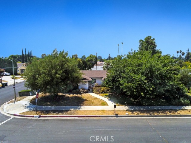 17142 Tuba Street, Northridge CA: https://media.crmls.org/medias/dc271cd1-8c40-40a6-a037-ae5ebe62f22c.jpg