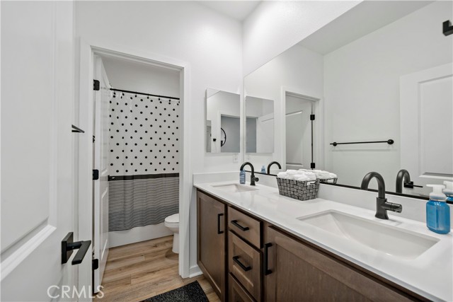 32230 Penstemon Way, Temecula CA: https://media.crmls.org/medias/dc27a842-93ab-4a5b-a0e3-c167ad013574.jpg