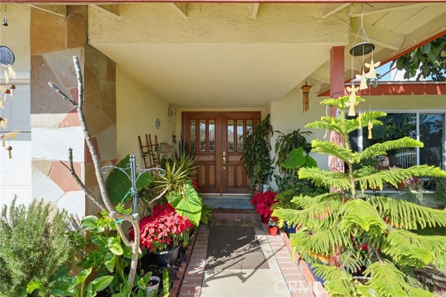 Detail Gallery Image 3 of 22 For 13435 Chase St, Arleta,  CA 91331 - 4 Beds | 2 Baths