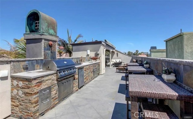 Detail Gallery Image 12 of 16 For 123 10th St, Huntington Beach,  CA 92648 - 3 Beds | 2/1 Baths