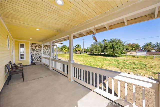 Detail Gallery Image 6 of 67 For 21725 Pinewood, Perris,  CA 92570 - 4 Beds | 3 Baths