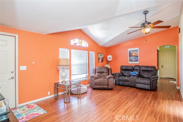 Detail Gallery Image 14 of 56 For 22241 Nisqually #74,  Apple Valley,  CA 92308 - 4 Beds | 2 Baths