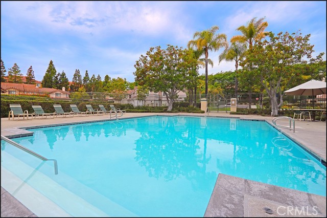 99 Mayfair, Aliso Viejo CA: https://media.crmls.org/medias/dc2b7c36-9646-4c75-a377-75414c78dccb.jpg