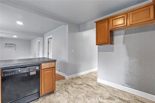 Detail Gallery Image 16 of 39 For 2215 Laurel St, Chico,  CA 95928 - 2 Beds | 1 Baths