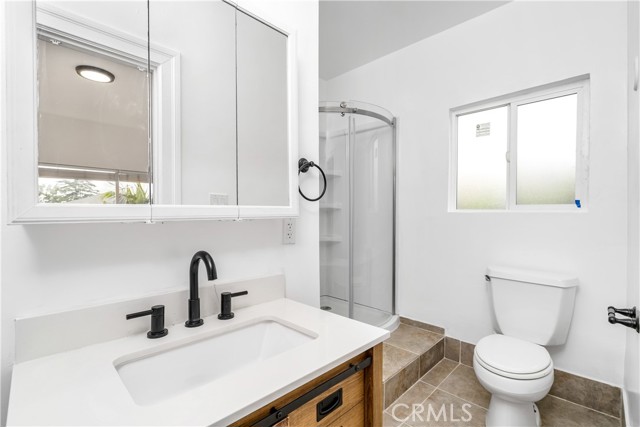 1229 S Longwood Avenue, Los Angeles CA: https://media.crmls.org/medias/dc2bc518-ad6e-4b22-aae7-14d70845ef0c.jpg
