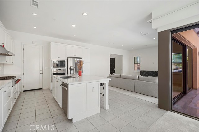 Detail Gallery Image 13 of 46 For 195 Plum Lily, Irvine,  CA 92618 - 3 Beds | 2/1 Baths