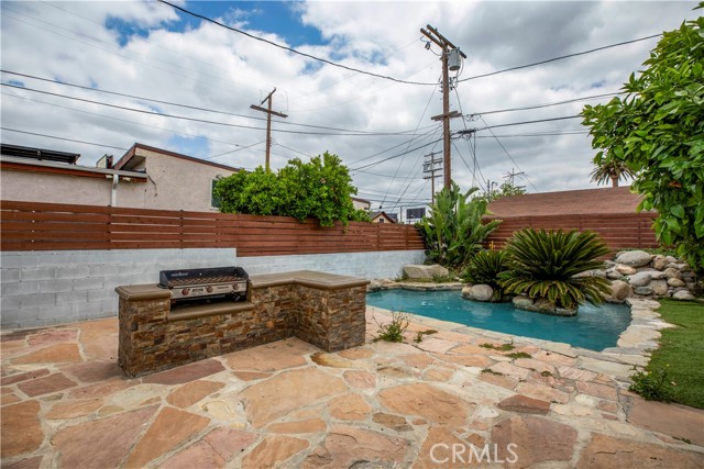 Detail Gallery Image 16 of 26 For 22020 Saticoy St, Canoga Park,  CA 91303 - 3 Beds | 1 Baths
