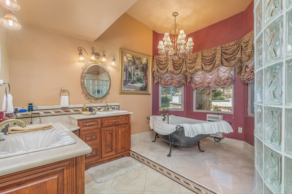 Detail Gallery Image 25 of 63 For 20450 Avenida Castilla, Murrieta,  CA 92562 - 4 Beds | 2/1 Baths