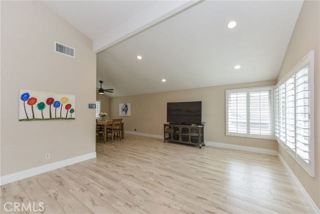 46 Country Wood Drive, Pomona CA: https://media.crmls.org/medias/dc2cf975-c103-422c-bf6b-c4a1440bd7b3.jpg