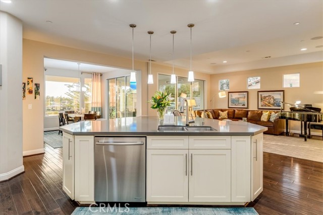 1702 Louise Lane, Nipomo CA: https://media.crmls.org/medias/dc2d4093-848a-45b4-99a5-bed445d756c3.jpg