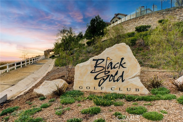 3319 Red Pine Rd, Yorba Linda CA: https://media.crmls.org/medias/dc2dd10c-1250-4ba0-a83d-e0c7e8c7d451.jpg
