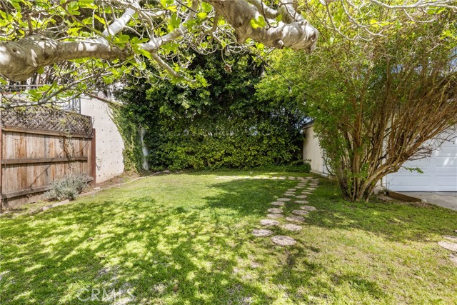 Detail Gallery Image 19 of 28 For 6329 Warner Dr, Los Angeles,  CA 90048 - 3 Beds | 3 Baths