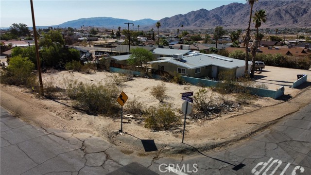 Detail Gallery Image 3 of 6 For 703 Sunnyslope Dr, Twentynine Palms,  CA 92277 - – Beds | – Baths