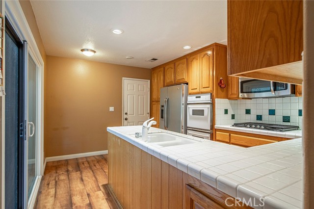 Detail Gallery Image 18 of 38 For 9682 Walker Ct #35,  Cypress,  CA 90630 - 2 Beds | 2/1 Baths
