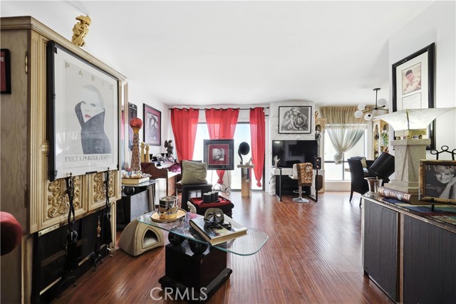 Detail Gallery Image 3 of 26 For 1750 Camino Palmero St #539,  Los Angeles,  CA 90046 - 1 Beds | 1 Baths
