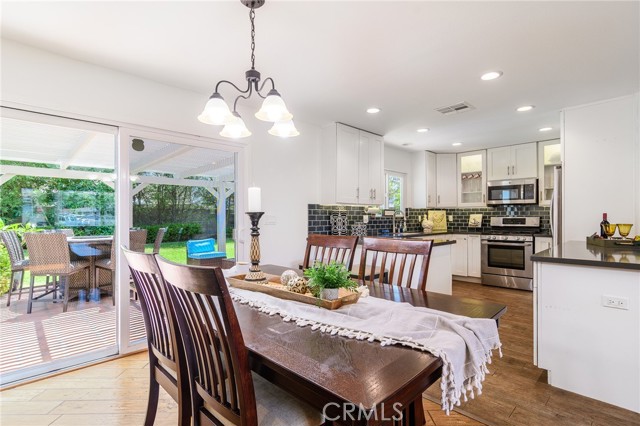 8042 Driftwood Drive, Huntington Beach CA: https://media.crmls.org/medias/dc309430-df3b-4a67-ae92-ba85bd110601.jpg