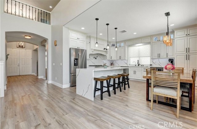 Detail Gallery Image 8 of 28 For 575 Rembrandt, Corona,  CA 92882 - 4 Beds | 3 Baths