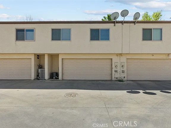 24644 Golfview Drive, Valencia (santa Clarita), California 91355, 3 Bedrooms Bedrooms, ,2 BathroomsBathrooms,Residential Lease,For Rent,24644 Golfview Drive,CRSR25159178