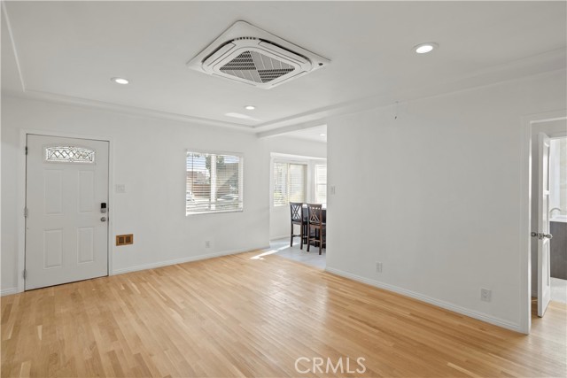 Detail Gallery Image 4 of 29 For 300 W Hillsdale, Inglewood,  CA 90302 - – Beds | – Baths