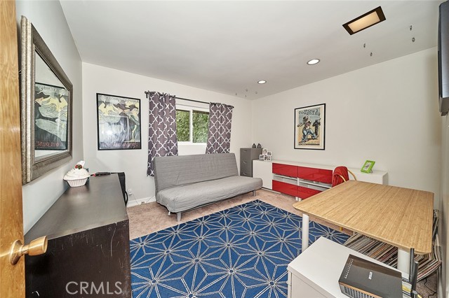 Detail Gallery Image 17 of 22 For 11640 Verada Ave, Granada Hills,  CA 91344 - 4 Beds | 2 Baths