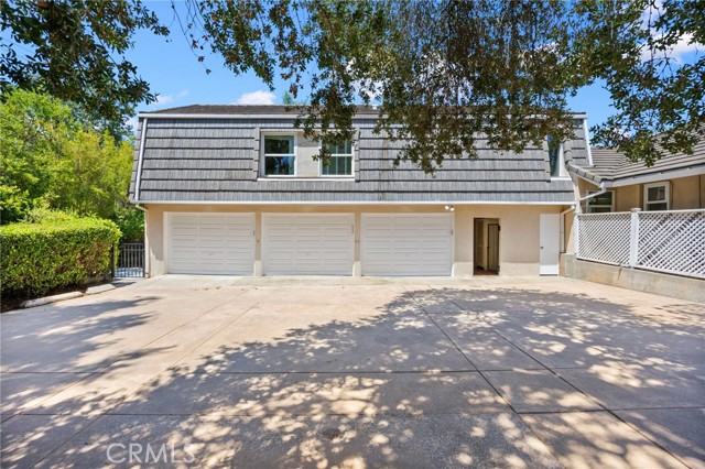940 Singing Wood Drive, Arcadia CA: https://media.crmls.org/medias/dc33d54a-1ab8-449a-9e1c-8c2acaf4ed73.jpg