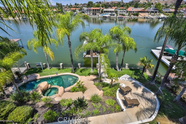 Detail Gallery Image 2 of 70 For 22818 Gray Fox Dr, Canyon Lake,  CA 92587 - 6 Beds | 3/1 Baths