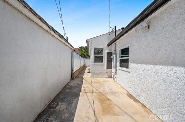 292 Covina Avenue, Long Beach CA: https://media.crmls.org/medias/dc344d55-9a5b-44bd-a46f-642ff961644a.jpg