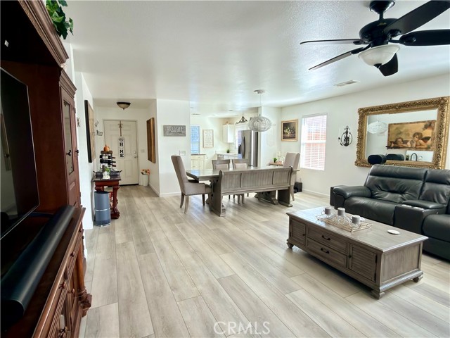 Detail Gallery Image 6 of 39 For 690 Julian Ave, San Jacinto,  CA 92582 - 3 Beds | 2 Baths