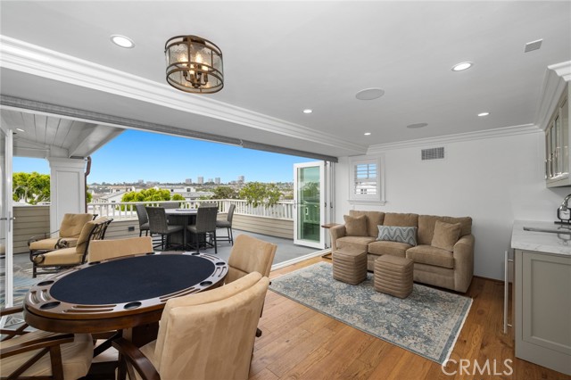 Detail Gallery Image 28 of 38 For 1752 Plaza Del Norte, Newport Beach,  CA 92661 - 4 Beds | 4/1 Baths