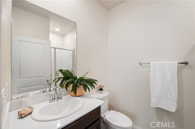 Detail Gallery Image 21 of 29 For 8416 N Fusion Way, Northridge,  CA 91325 - 3 Beds | 3/1 Baths