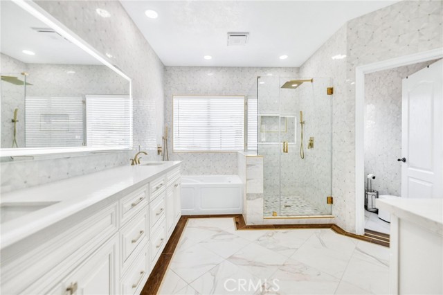 21551 Via Liago, Perris CA: https://media.crmls.org/medias/dc360dec-d64c-4eeb-aa00-4f37c8cb2e2e.jpg
