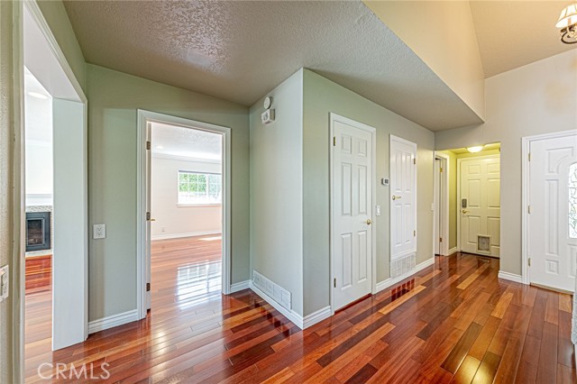 Detail Gallery Image 21 of 45 For 670 Oakhaven Ave, Brea,  CA 92823 - 4 Beds | 3 Baths