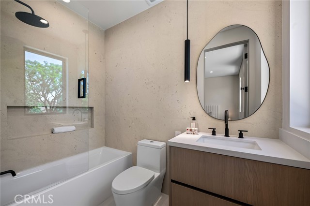 Detail Gallery Image 39 of 56 For 16728 Morrison St, Encino,  CA 91436 - 7 Beds | 6/1 Baths