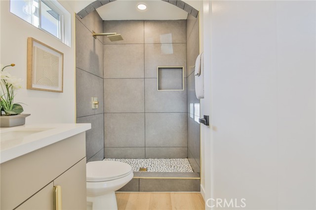 Detail Gallery Image 20 of 39 For 12035 Ramona, Hawthorne,  CA 90250 - 3 Beds | 3 Baths