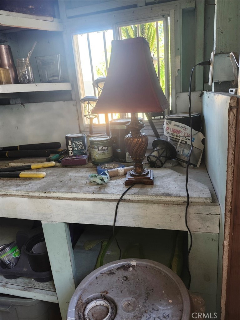 https://media.crmls.org/medias/dc3735db-0976-4179-8f87-abc66d063d7f.jpg?preset=X-Large