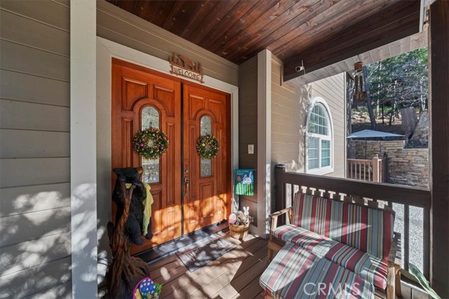 Detail Gallery Image 9 of 44 For 27312 Little Bear, Lake Arrowhead,  CA 92317 - 4 Beds | 4/1 Baths
