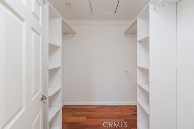 2913 Delaware Avenue, Santa Monica CA: https://media.crmls.org/medias/dc37525e-c0bf-4136-9b14-1f935da86e30.jpg