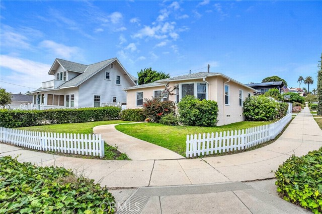 Detail Gallery Image 1 of 20 For 962 W Paseo Del Mar, San Pedro,  CA 90731 - 3 Beds | 1 Baths